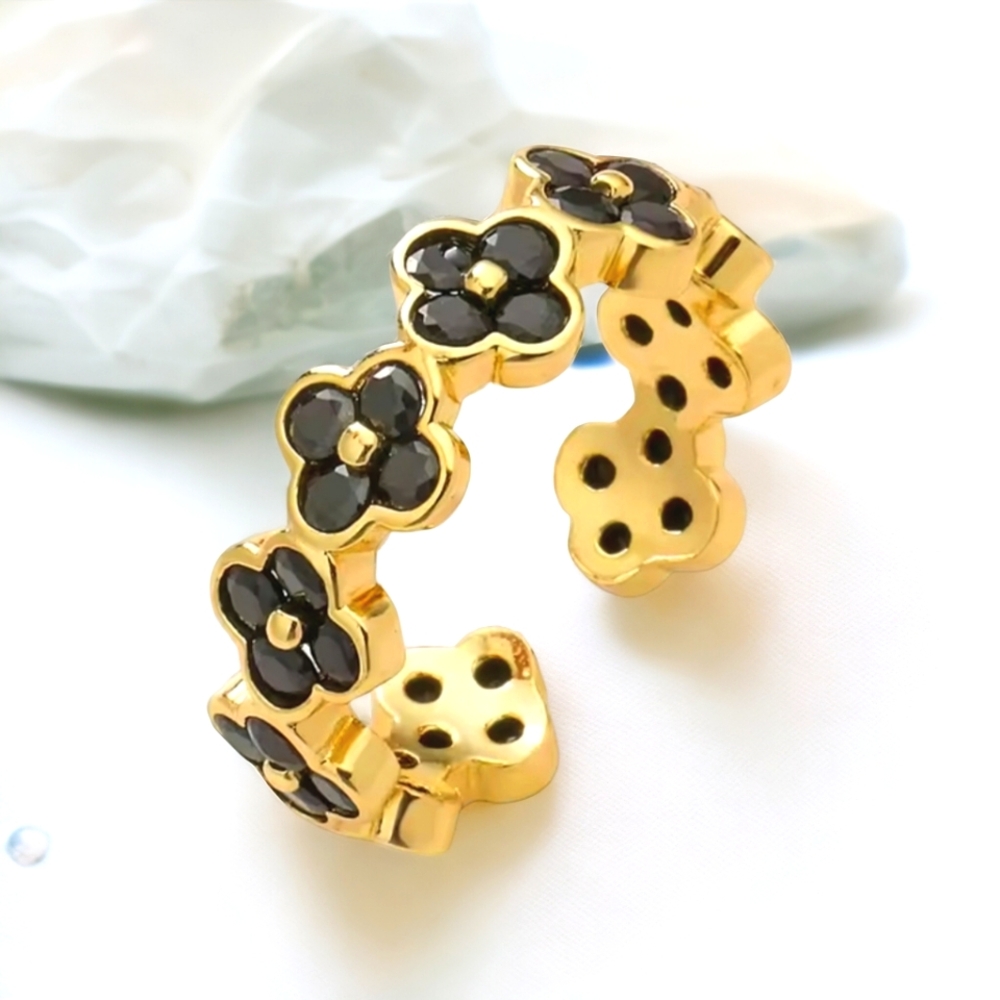 18k Gold Plated Clover Onyx Crystal Ring